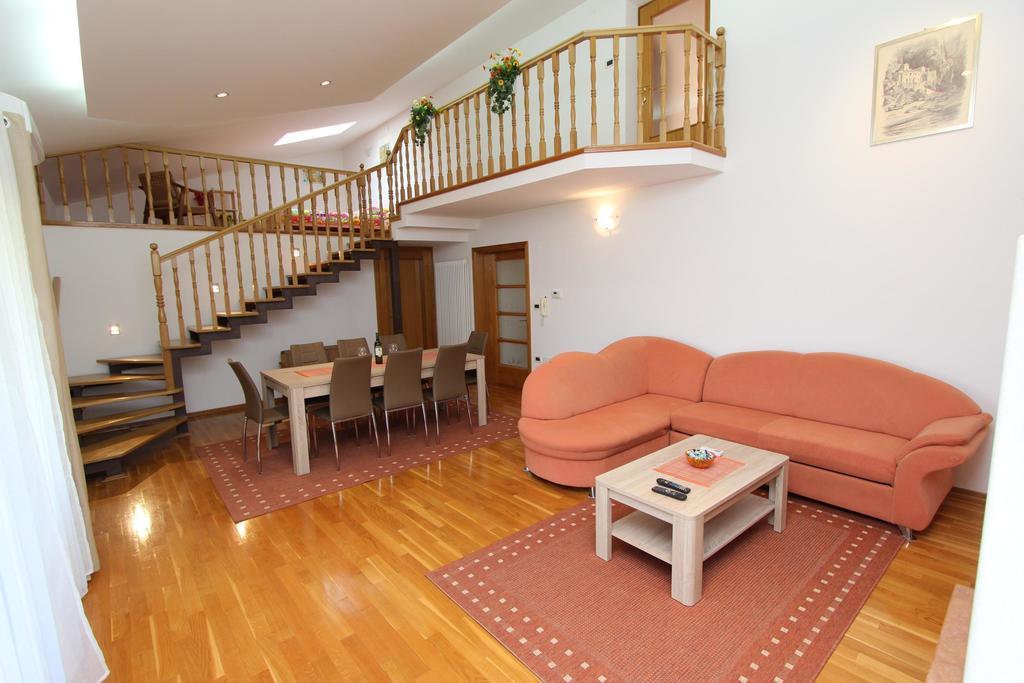 Apartment Villa Nera Pula Room photo