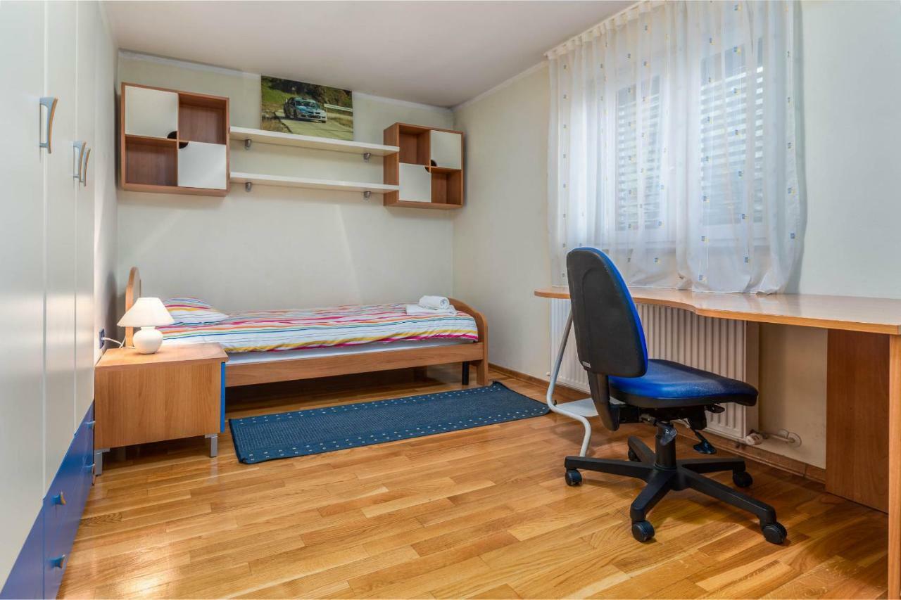 Apartment Villa Nera Pula Exterior photo